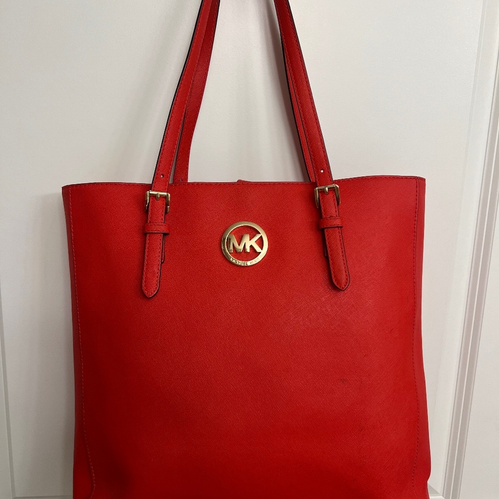 Michael Kors Jet Set tote (red)